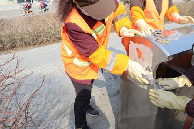 預防果皮箱小廣告