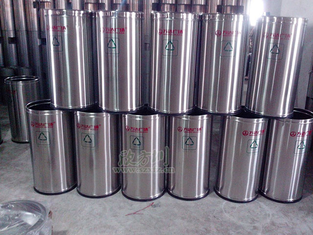 萬達不銹鋼垃圾桶圖片