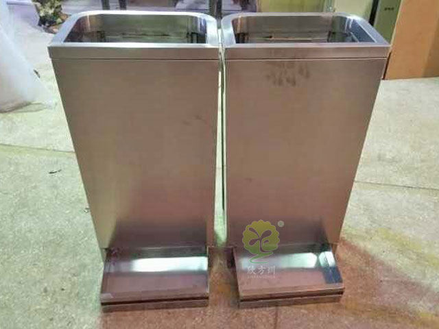 地鐵站透明分類果皮箱