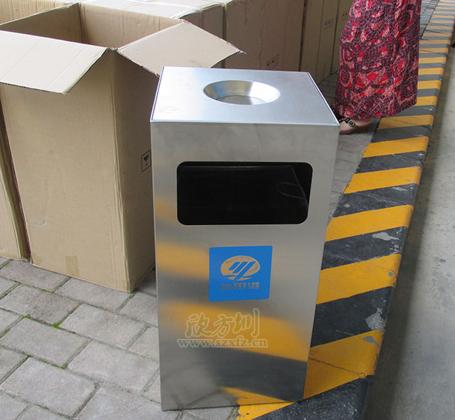 電梯口不銹鋼垃圾桶圖片