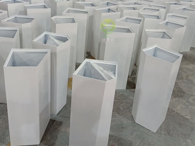 商場(chǎng)果皮垃圾箱