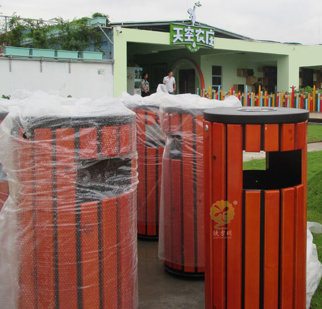 圓形單投口鋼木垃圾筒