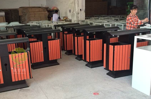 小區常用分類鋼木垃圾桶