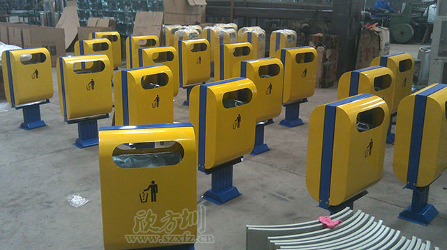 小區鋼制垃圾桶