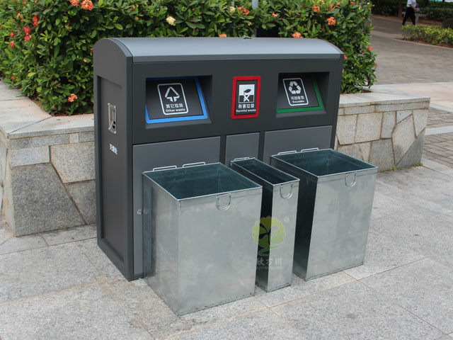 金屬分類垃圾箱