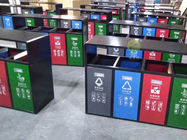 戶外四分類垃圾果皮箱 戶外四分類垃圾果皮箱